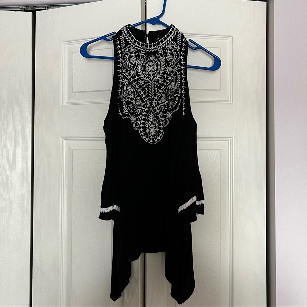 Xhilaration Cold Shoulder Top